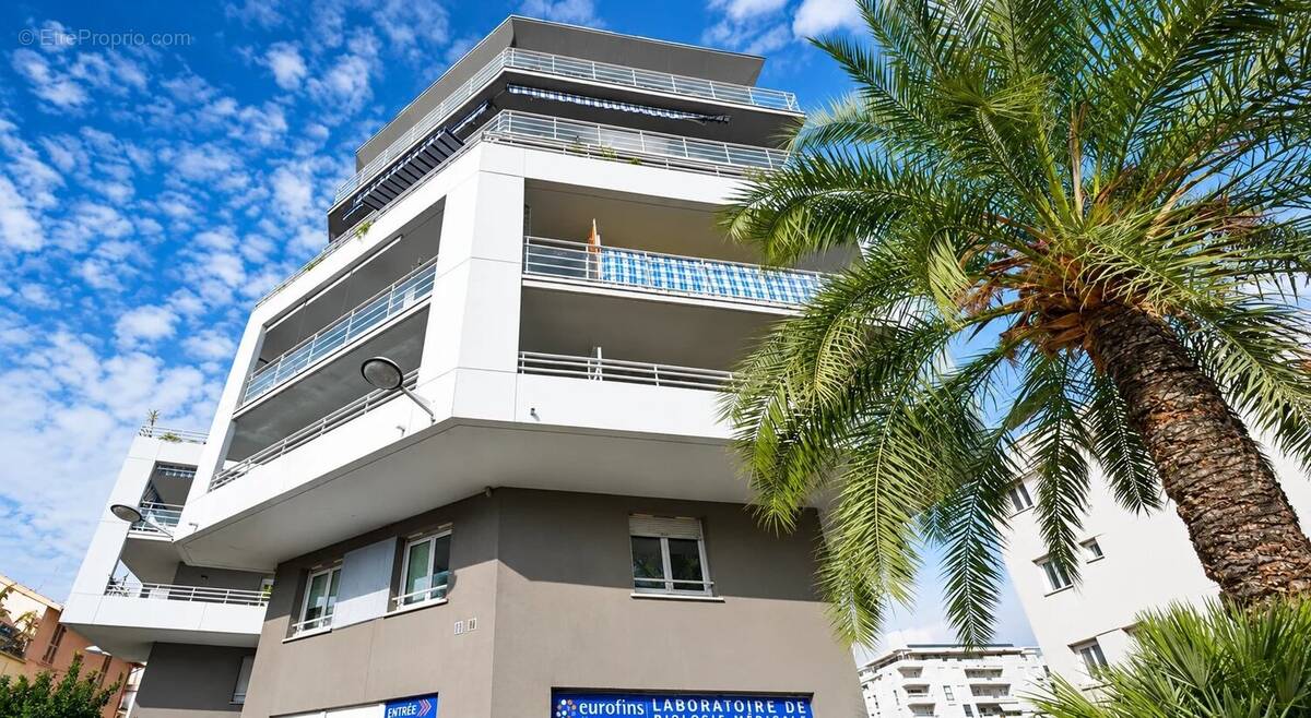 Appartement à ROQUEBRUNE-CAP-MARTIN