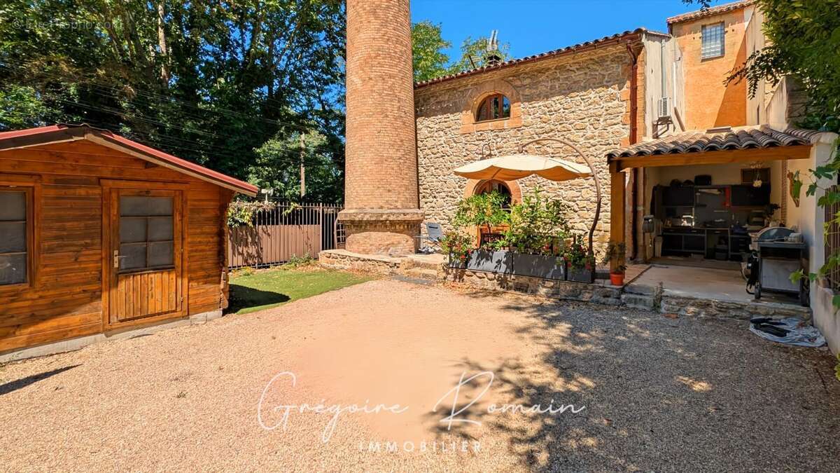 Maison à SAINT-CHAMAS