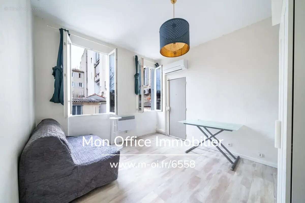 Appartement à MARSEILLE-6E