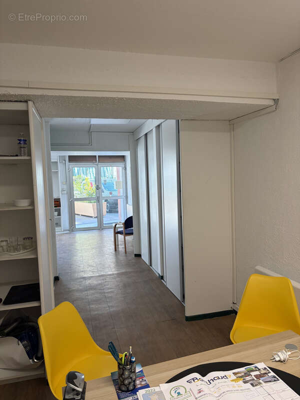 Commerce à MARSEILLE-3E