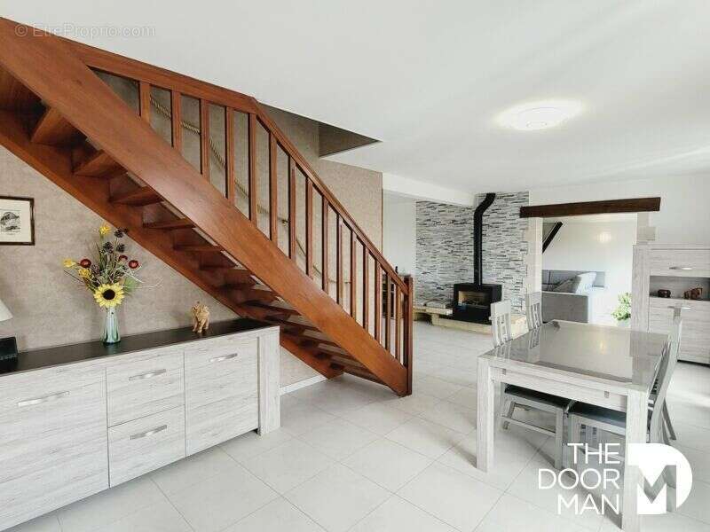 Maison à CANDE-SUR-BEUVRON