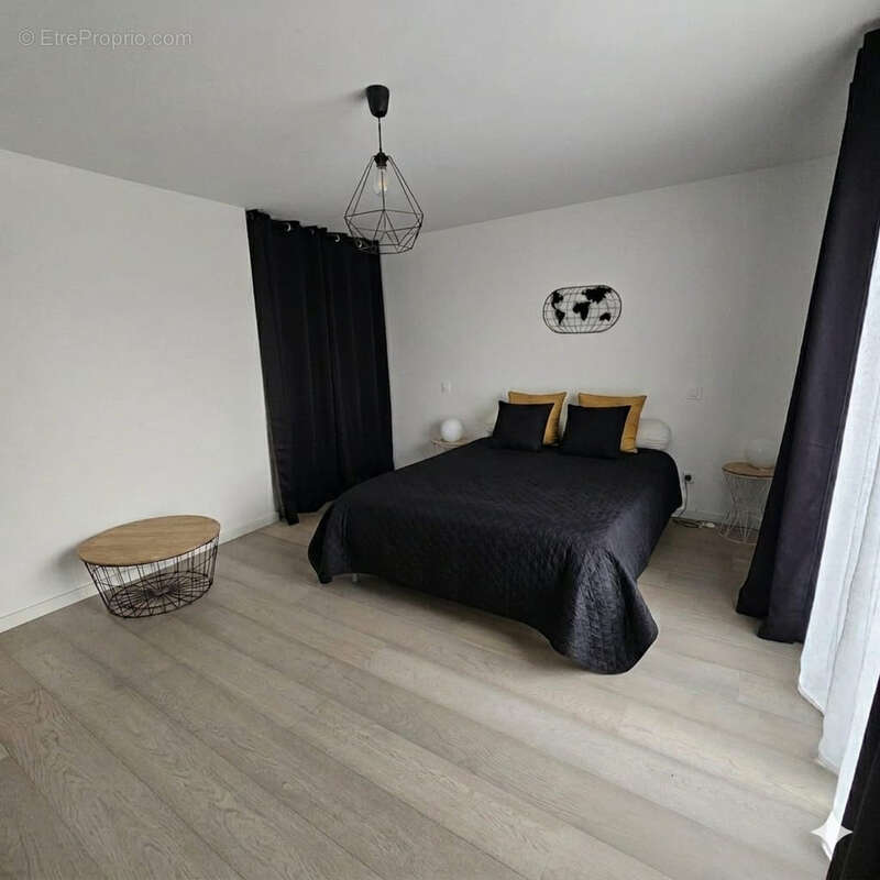 Maison à LIMOURS