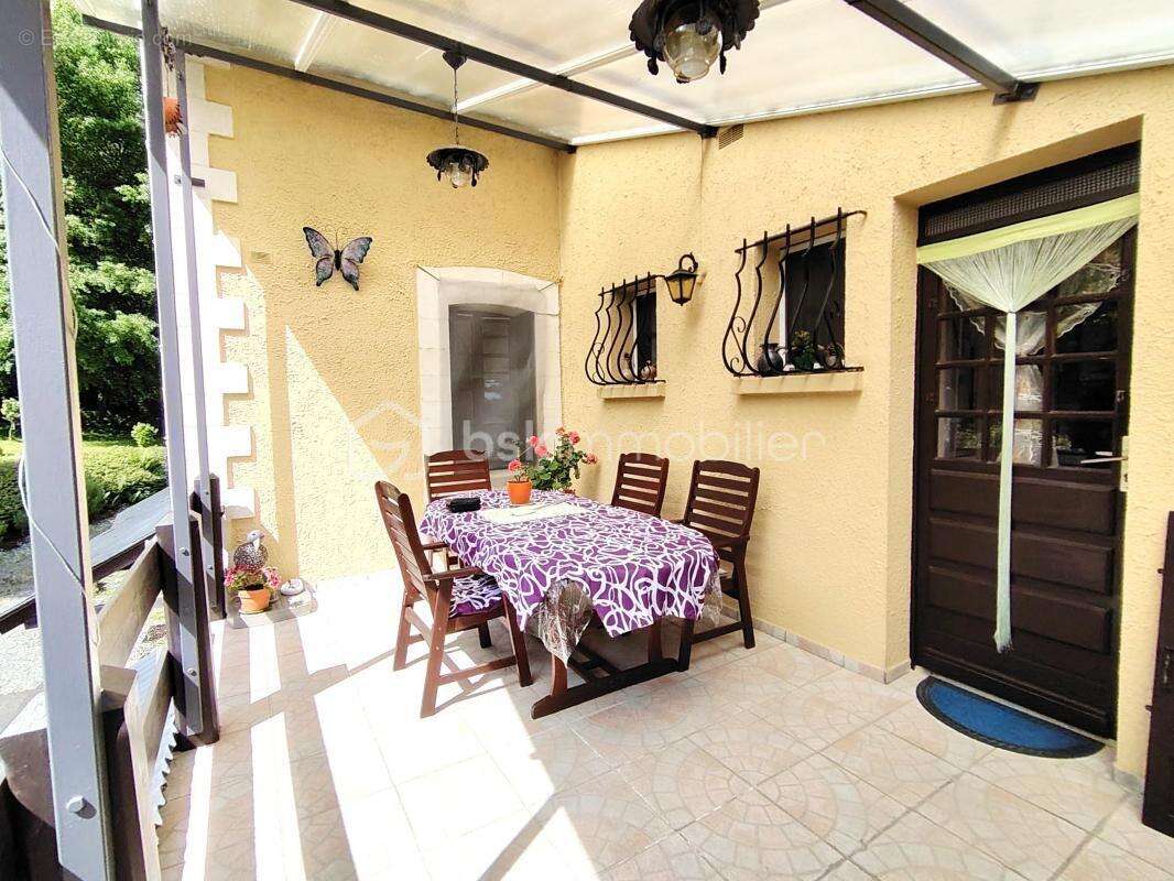 Maison de charme en campagne à Chenu – Tranquillité et vues dégagées garanties ! - photo 10