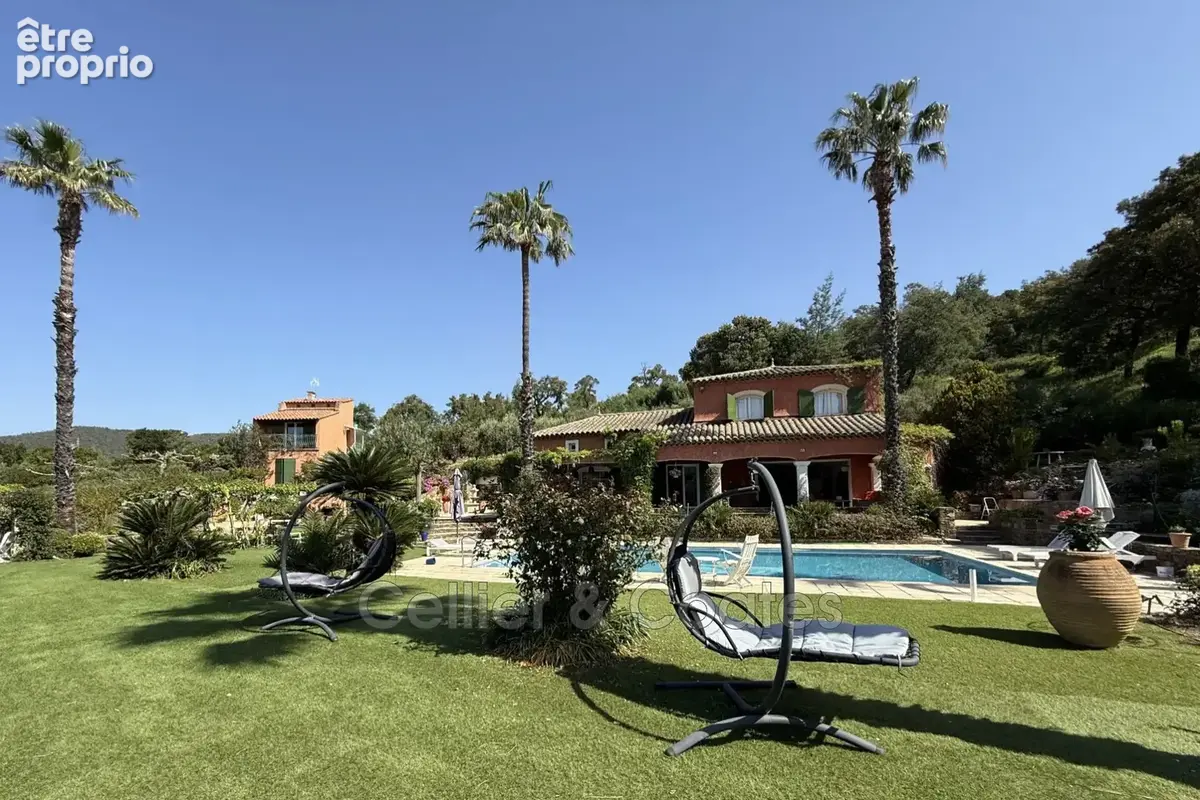 Maison 229 m² à Bormes-Les-Mimosas  - photo 2
