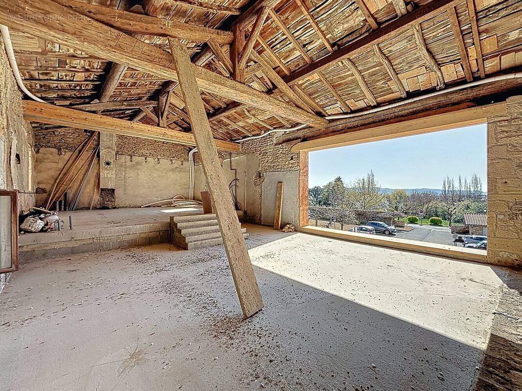 Appartement à FRONTENAS