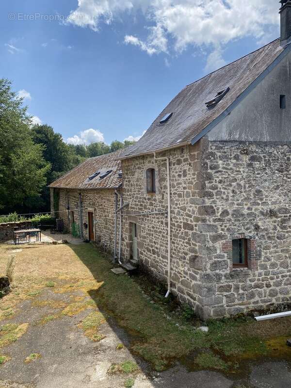 Maison 180 m² à Rempnat  - photo 2