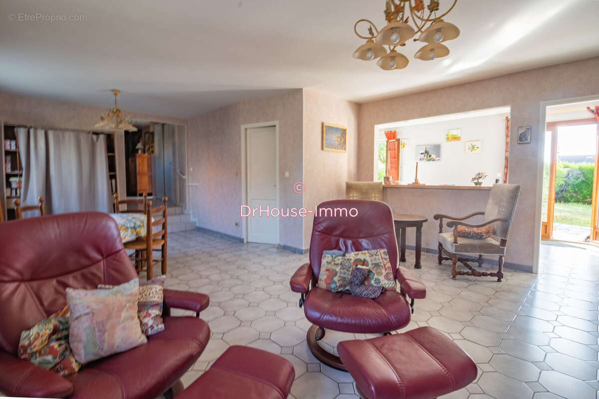 Maison à THOIRY
