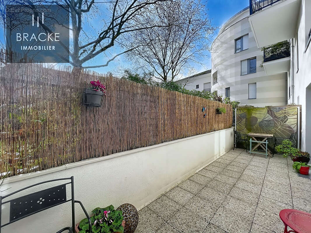 Appartement à LA GARENNE-COLOMBES
