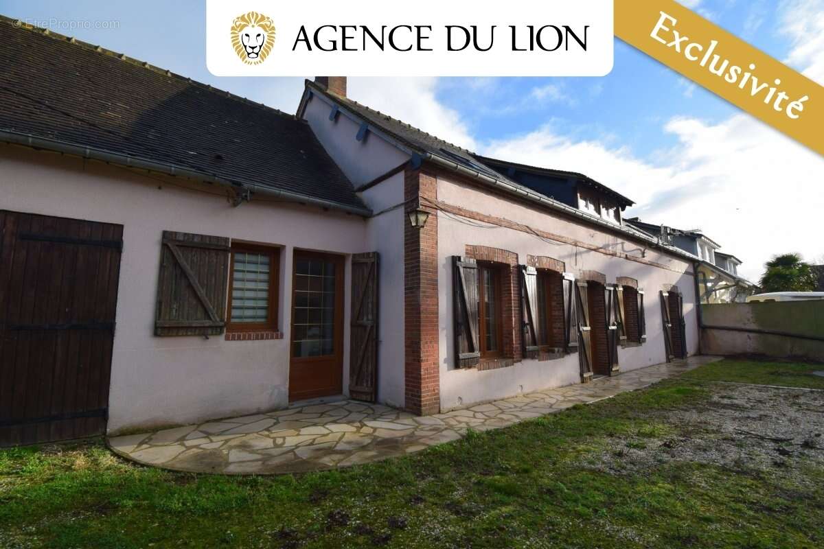 Maison à SAINT-LUBIN-DES-JONCHERETS
