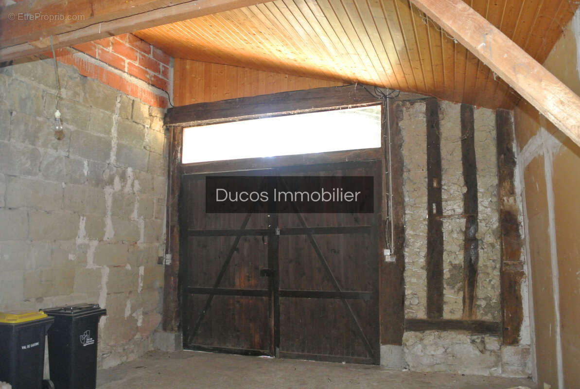 Maison à VIRAZEIL