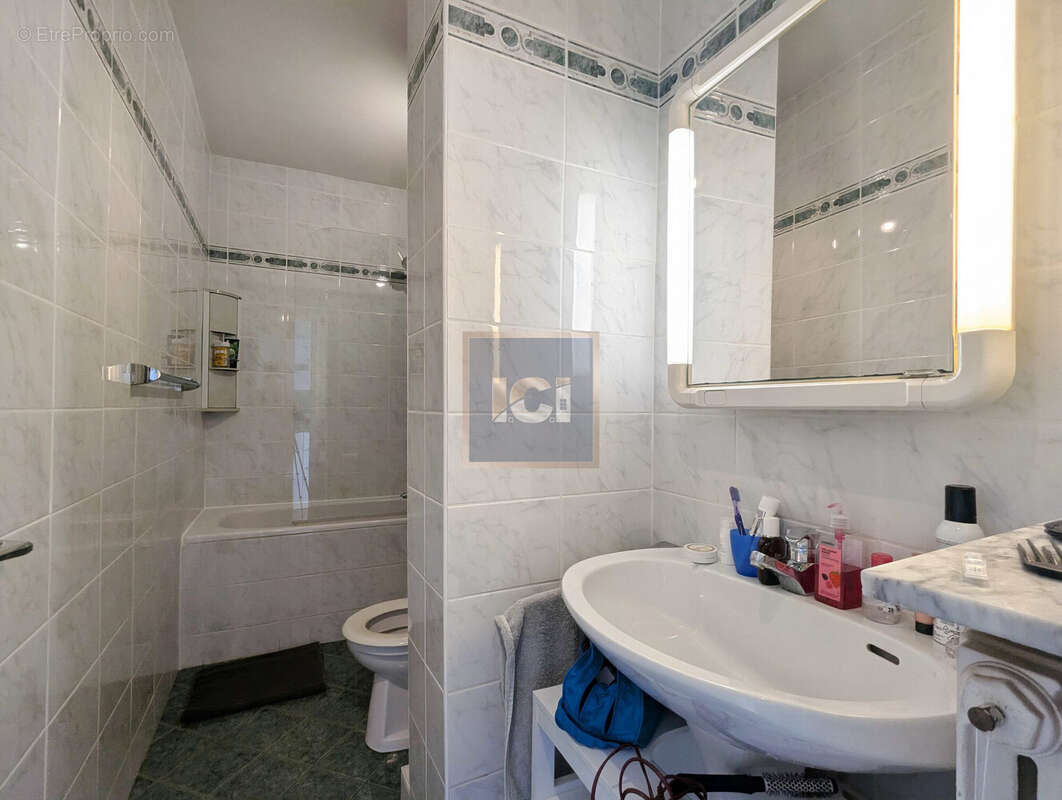 Appartement à GRIMAUD