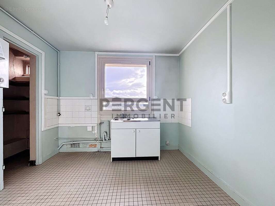 Appartement à CHARLEVILLE-MEZIERES