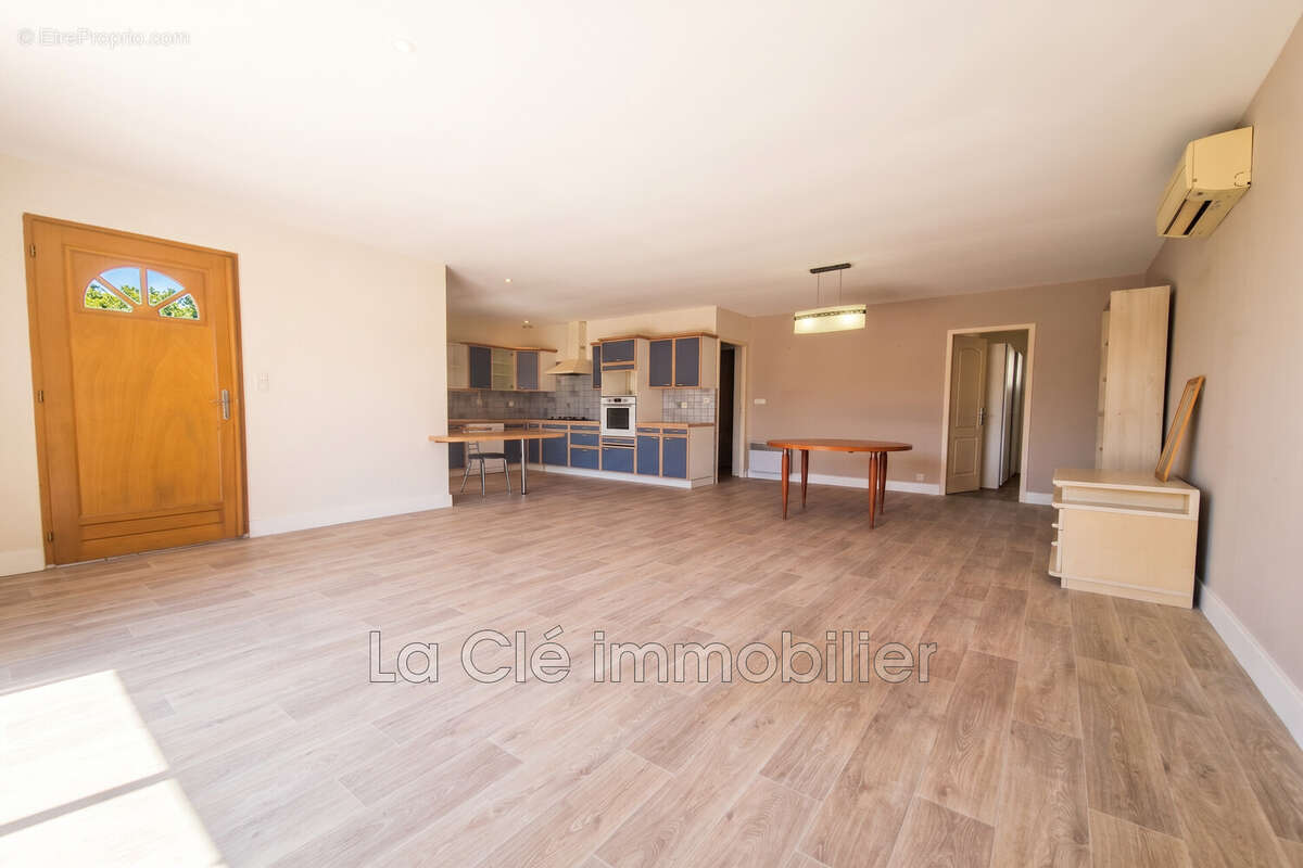 Maison 92 m² à Aigues-Mortes  - photo 4