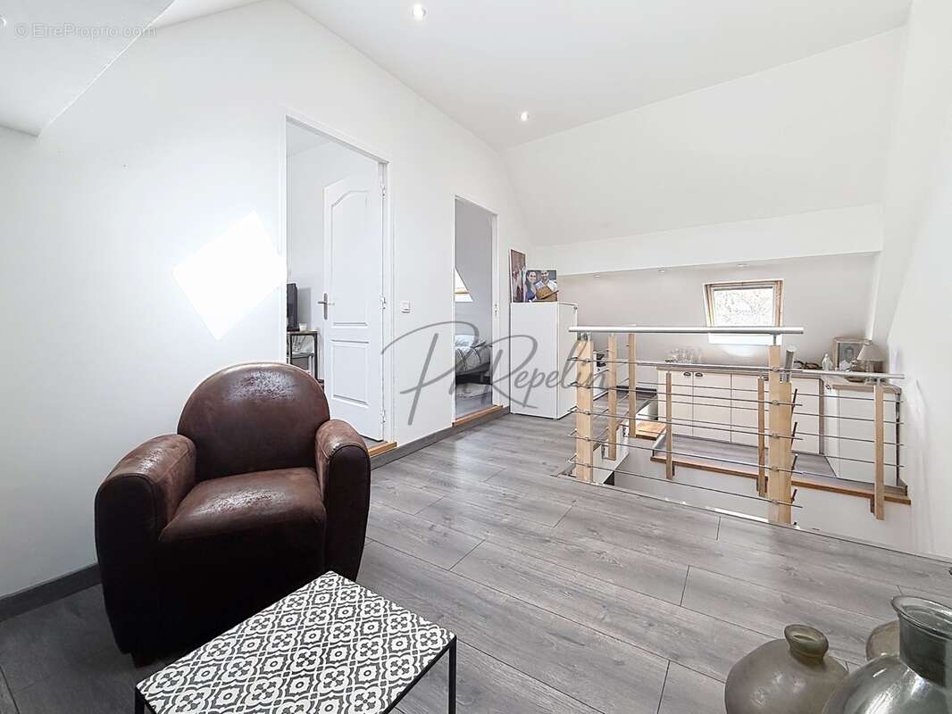 Maison de ville triplex T5 de 140m2 avec Parkings extérieur - photo 18