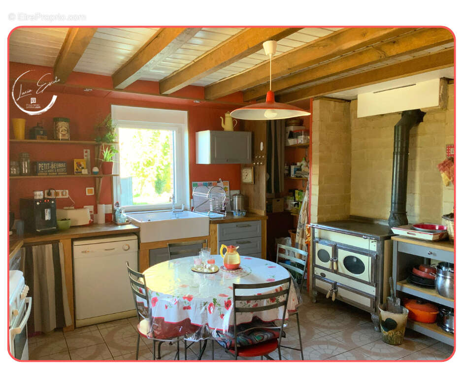Maison à SAINT-MEDARD-LA-ROCHETTE