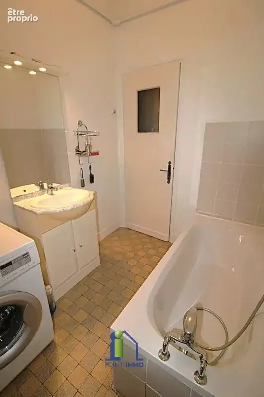 Appartement T3 avec balcons secteur Hôtel de Ville - 13002 Marseille - photo 11