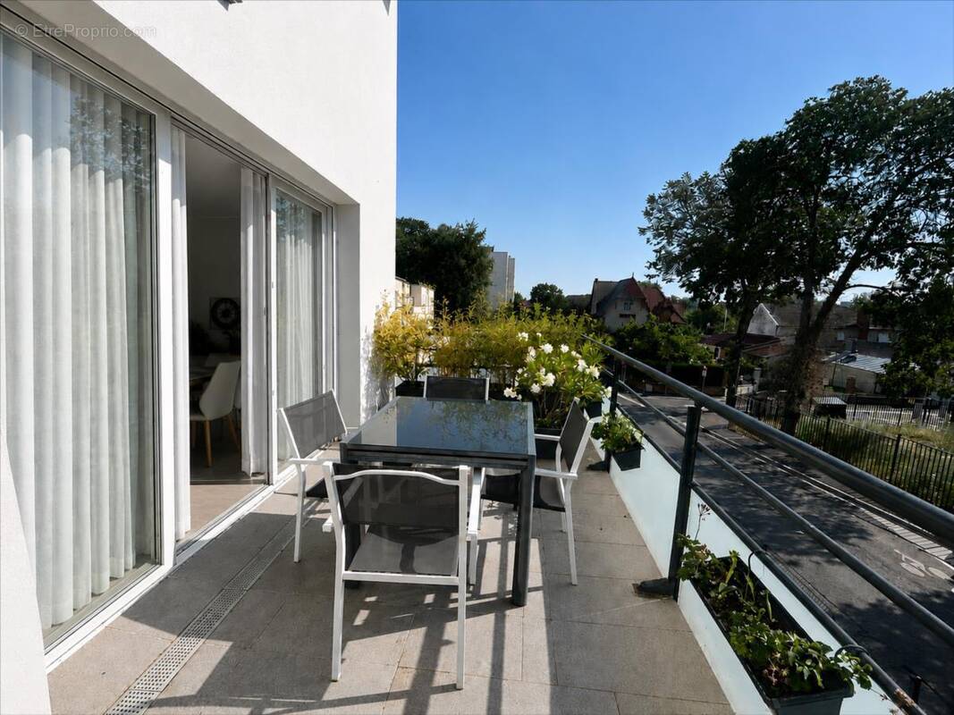 Appartement à TINQUEUX