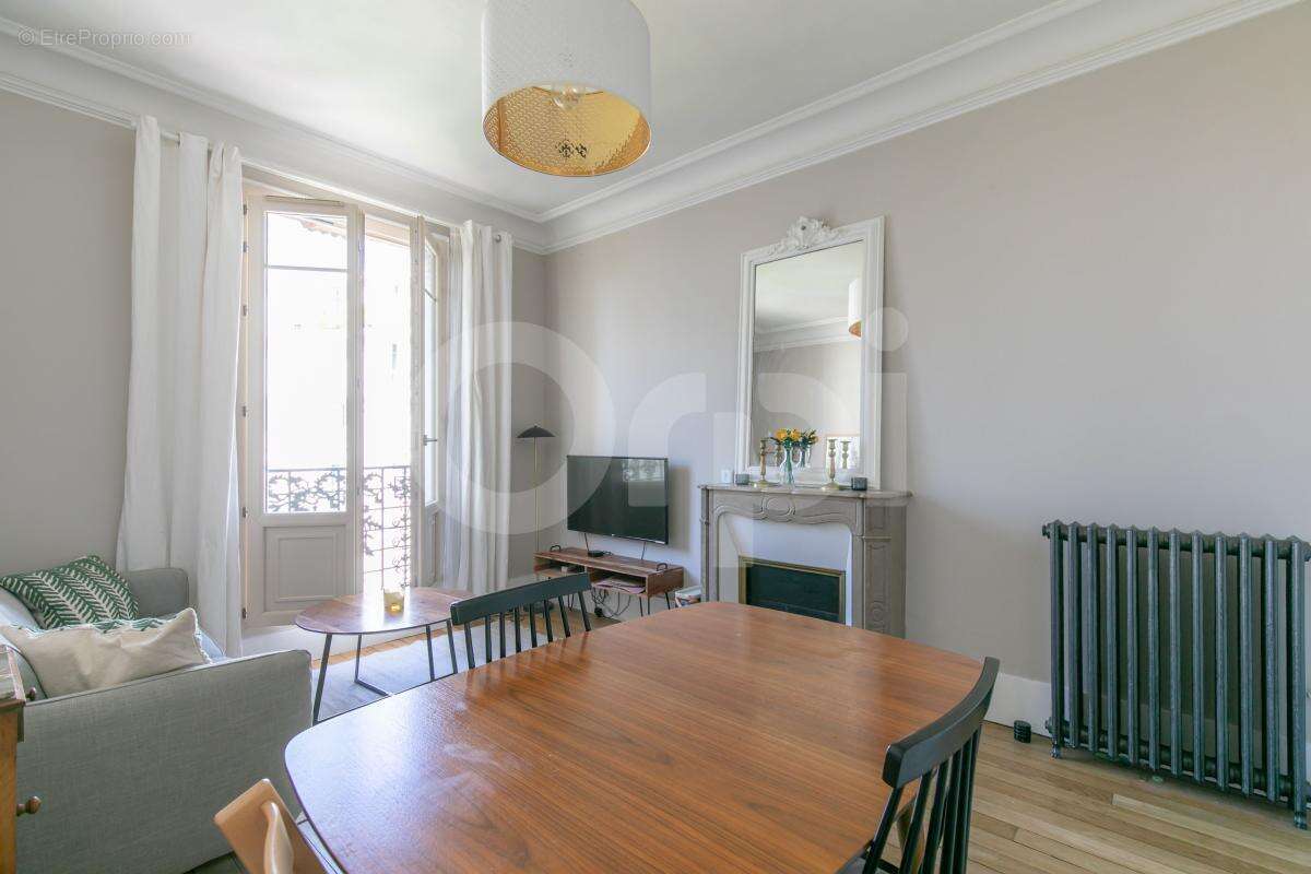 Appartement à NOGENT-SUR-MARNE