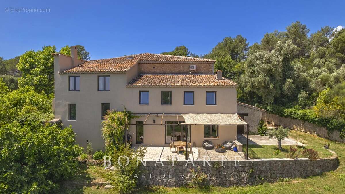 Bastide d'exception aux portes du village — Authenticité, luxe et nature - photo 4