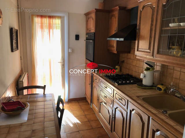 Maison à SOLLIES-TOUCAS