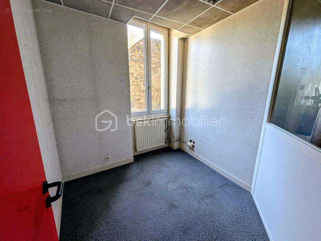 Immeuble de rapport situé au centre ville de Fougères 35300 - photo 14