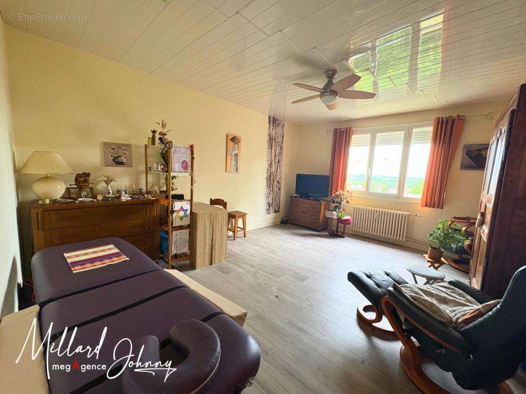 Appartement à MONTCEAU-LES-MINES