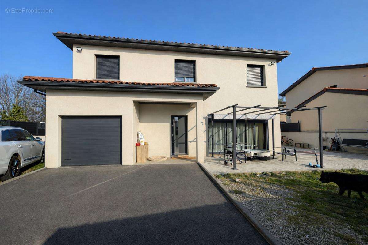 Maison à MARCILLY-D'AZERGUES