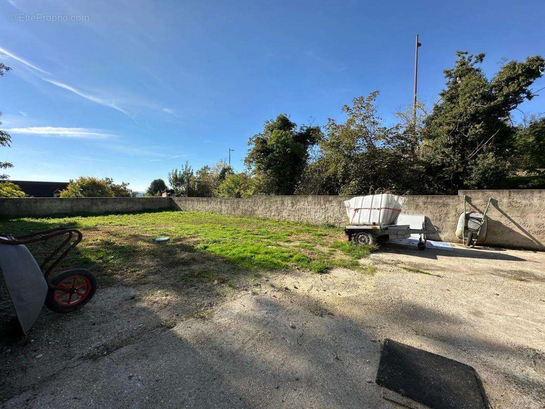 Maison à MONTEREAU-FAULT-YONNE