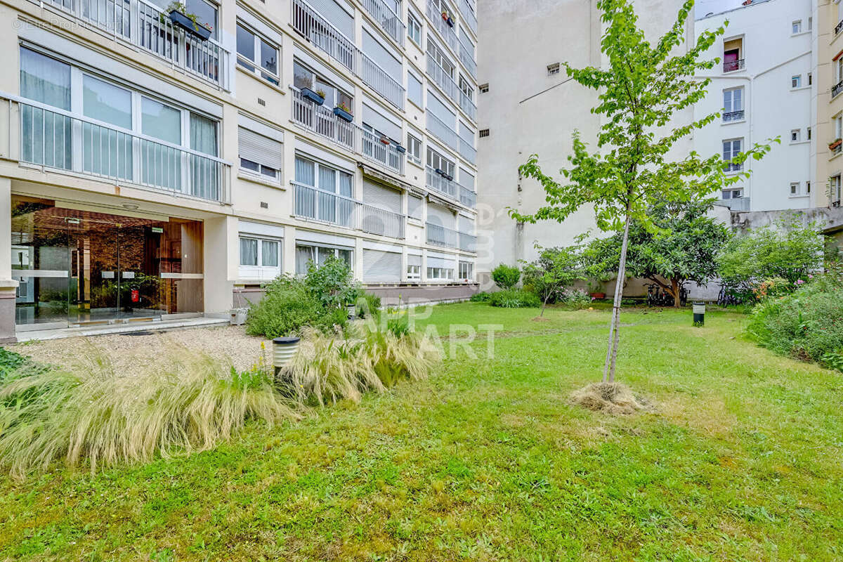 Appartement à PARIS-20E