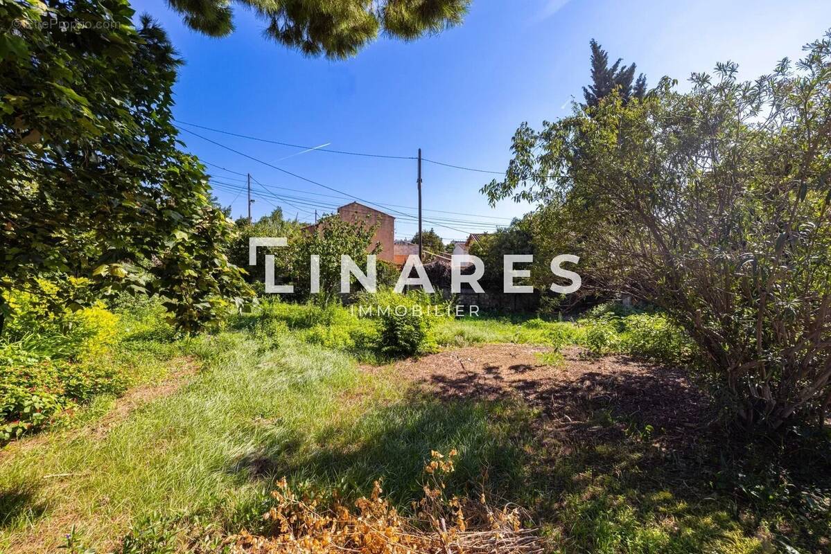 Terrain à MARSEILLE-14E