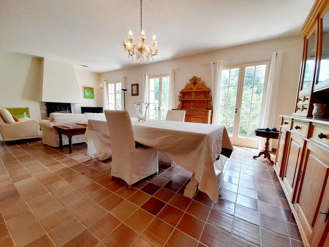 Maison à PORT-SAINTE-FOY-ET-PONCHAPT