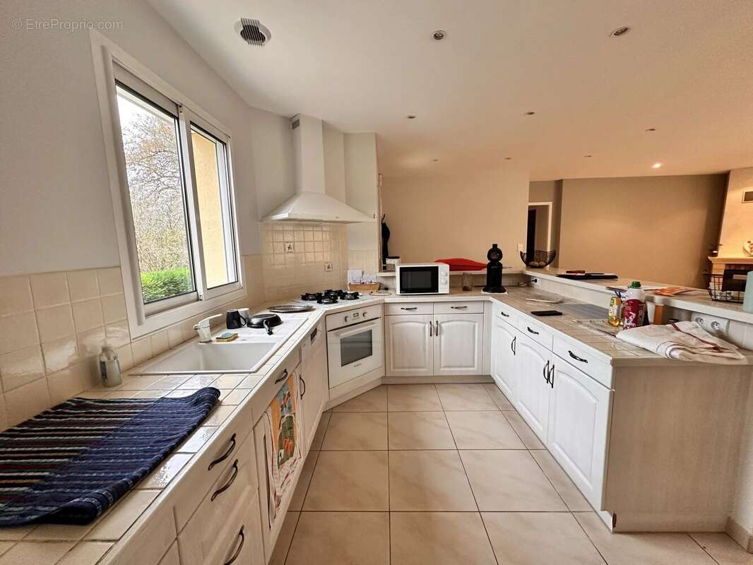 Maison à SAINT-GEORGES-DE-MONTCLARD