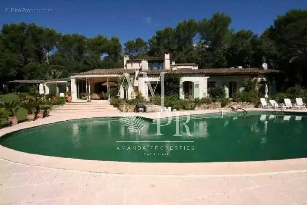 Maison à MOUGINS