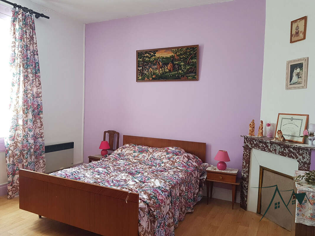 Maison à SAINT-AMAND-MONTROND