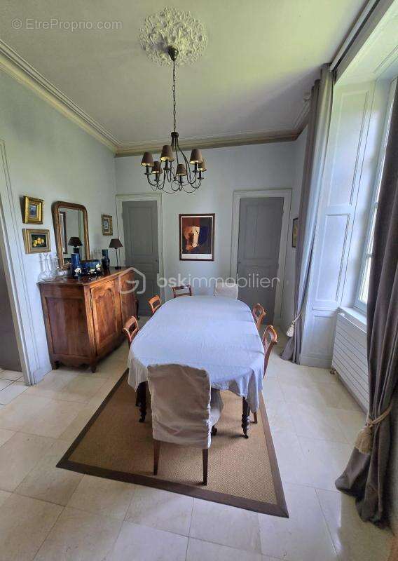 Maison à EVRON