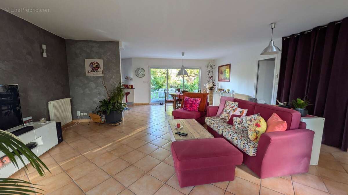 Maison à SAINT-ANDRE-DE-CUBZAC