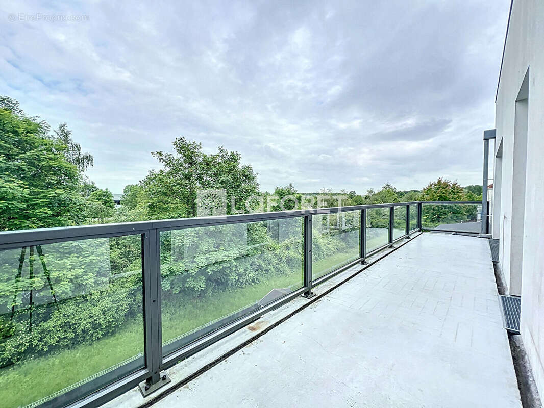 Appartement à MOISSY-CRAMAYEL