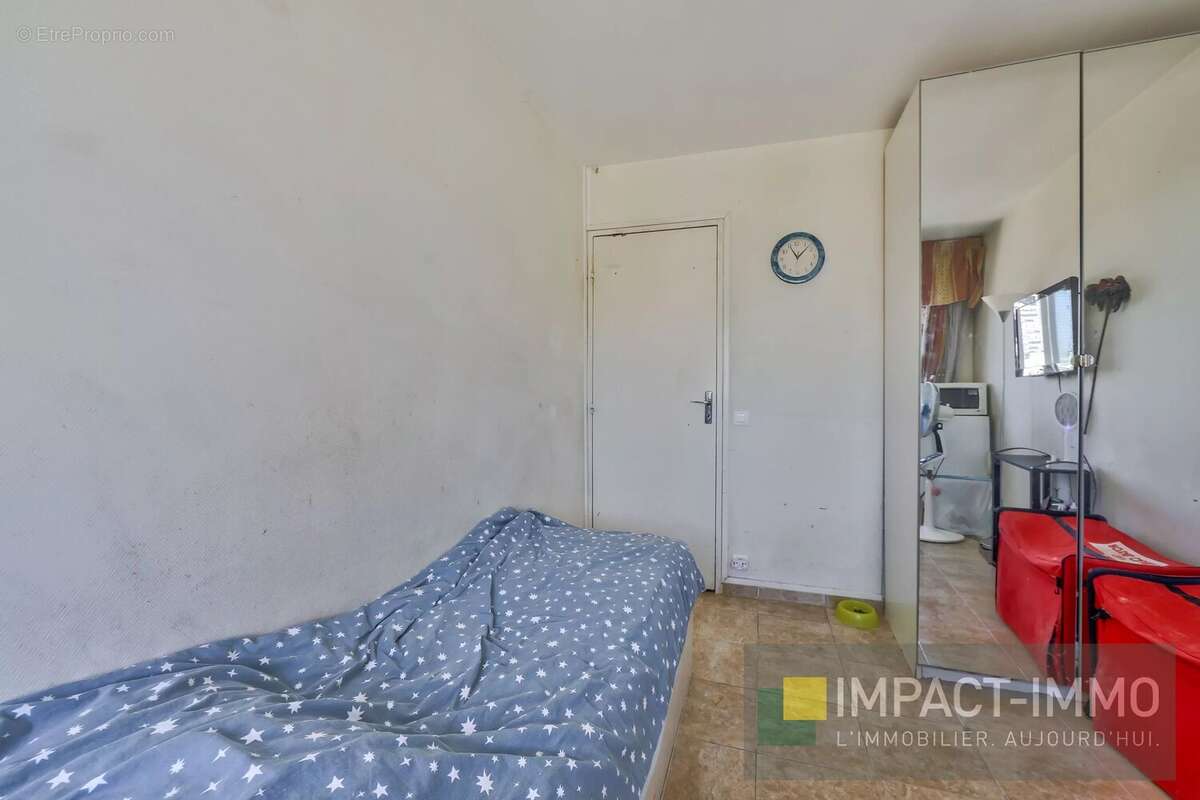 Appartement à COURBEVOIE