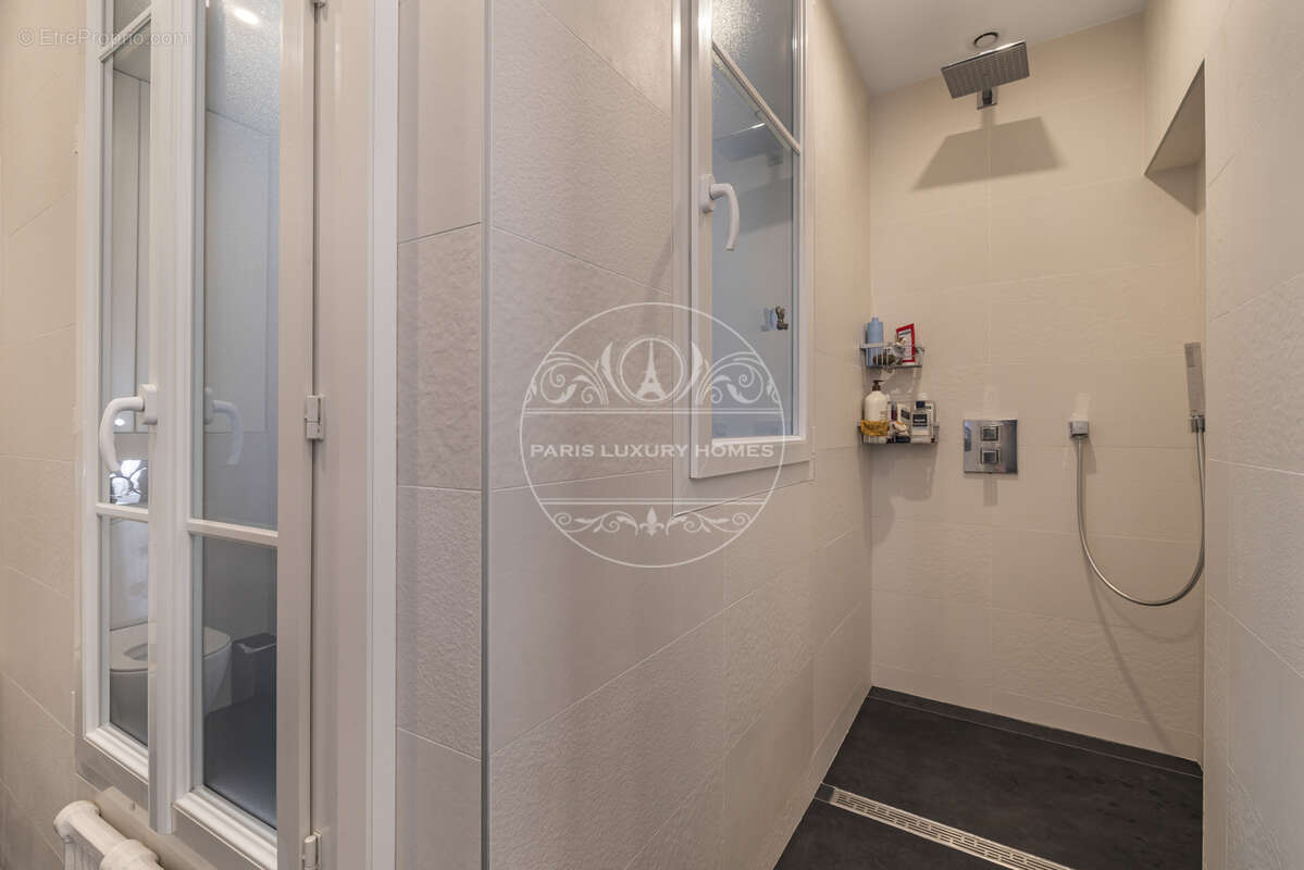 Appartement à PARIS-9E