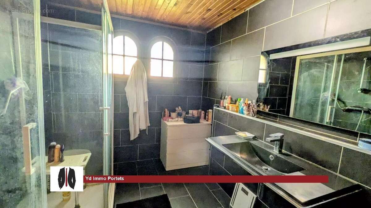 Maison à PORTETS