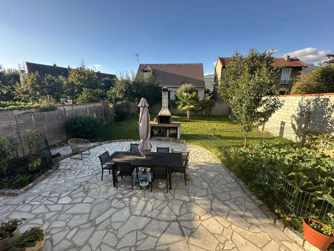 Maison à BROU-SUR-CHANTEREINE