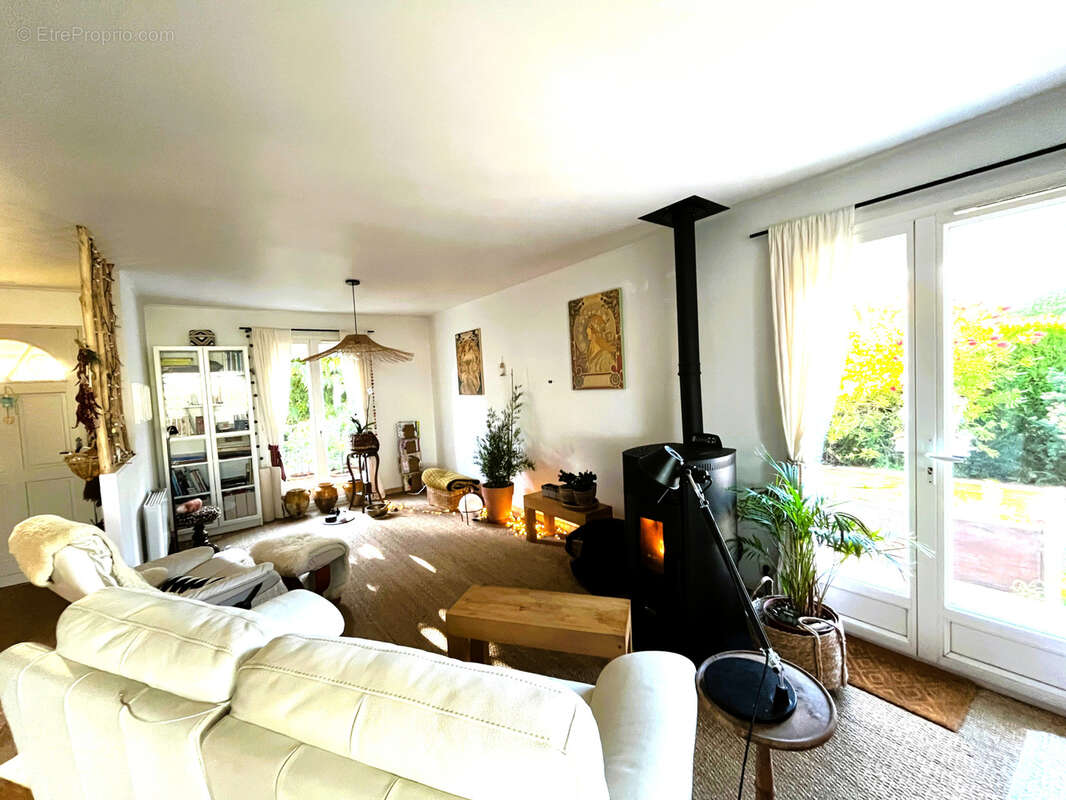 Maison à MESCHERS-SUR-GIRONDE