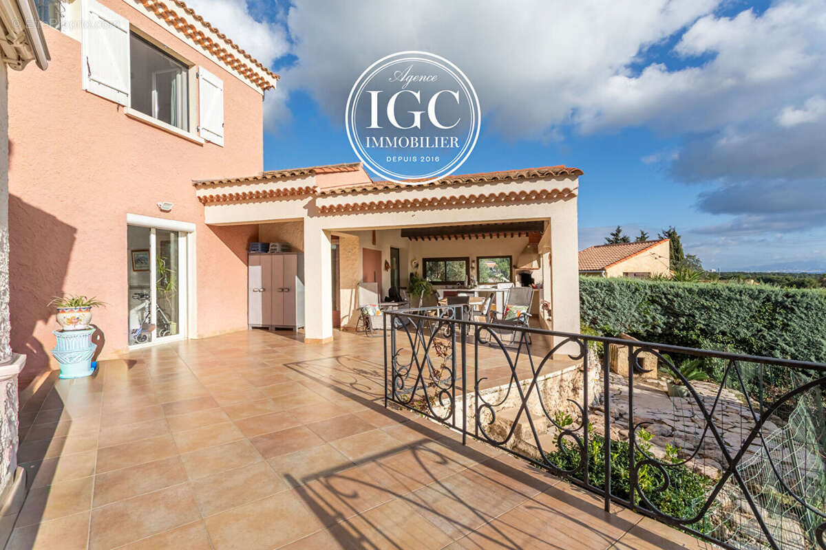 Maison de Prestige à Sausset-les-Pins  Vue Mer Panoramique  180 m² sur 1960 m² de terrain - photo 6