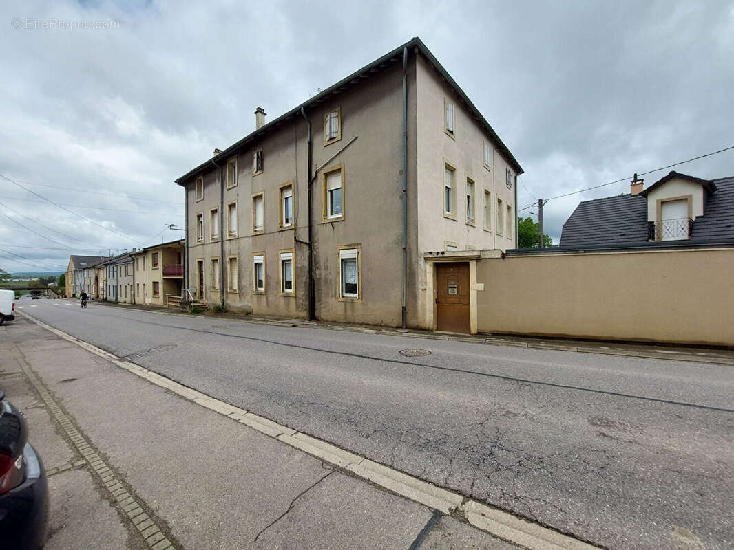 Appartement à DISTROFF