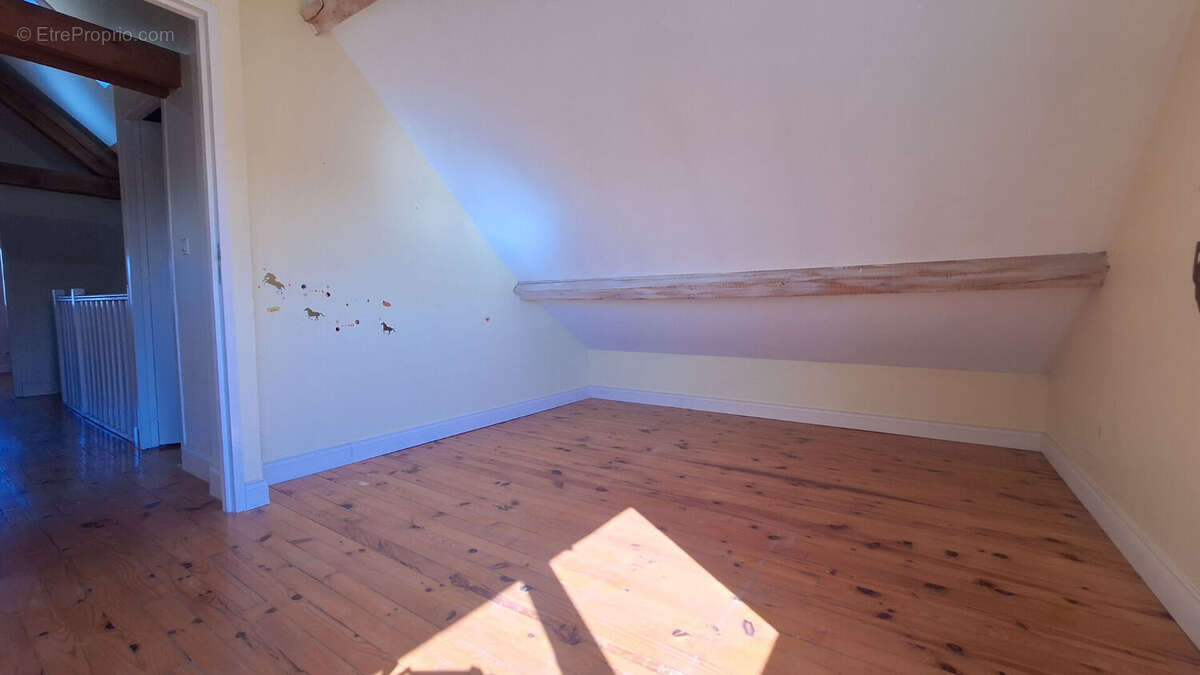 Maison à PONT-DU-CHATEAU