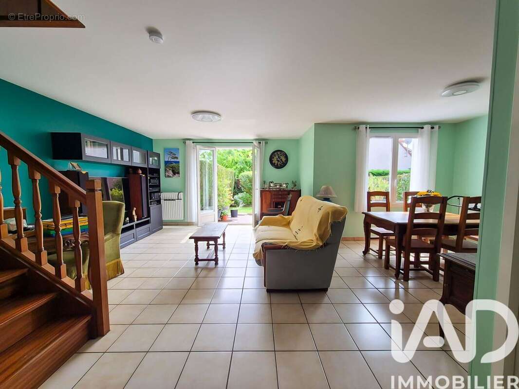 Photo 2 - Maison à VAUREAL