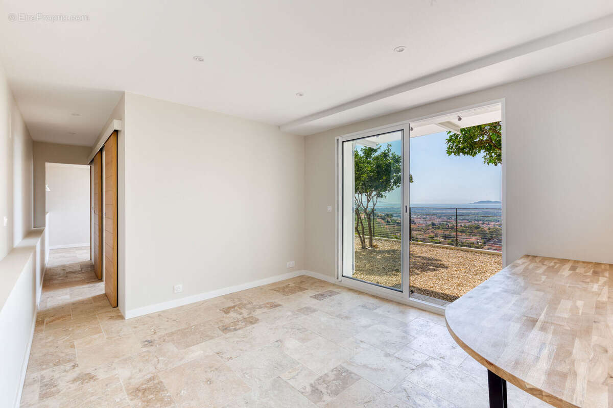 Photo 8 - Maison à HYERES