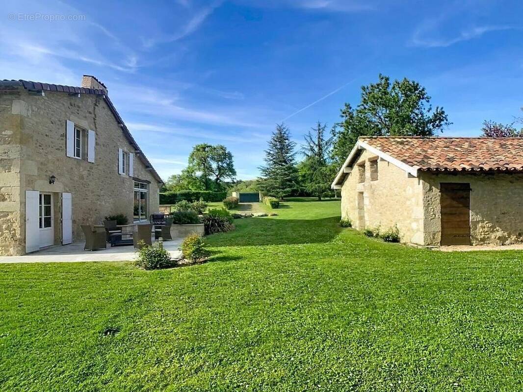 Photo 1 - Maison à ORDAN-LARROQUE