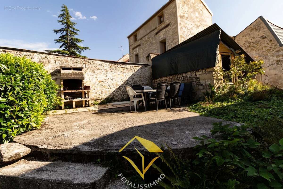 Maison de charme de 5 chambres au coeur du village ! - photo 14