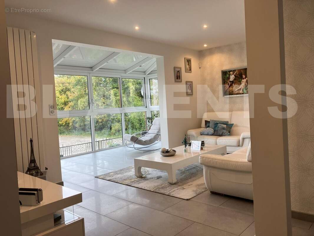 IMG_7925 - Maison à SAINT-JEAN-LES-DEUX-JUMEAUX